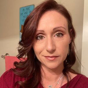 Meet your Posher, Myra